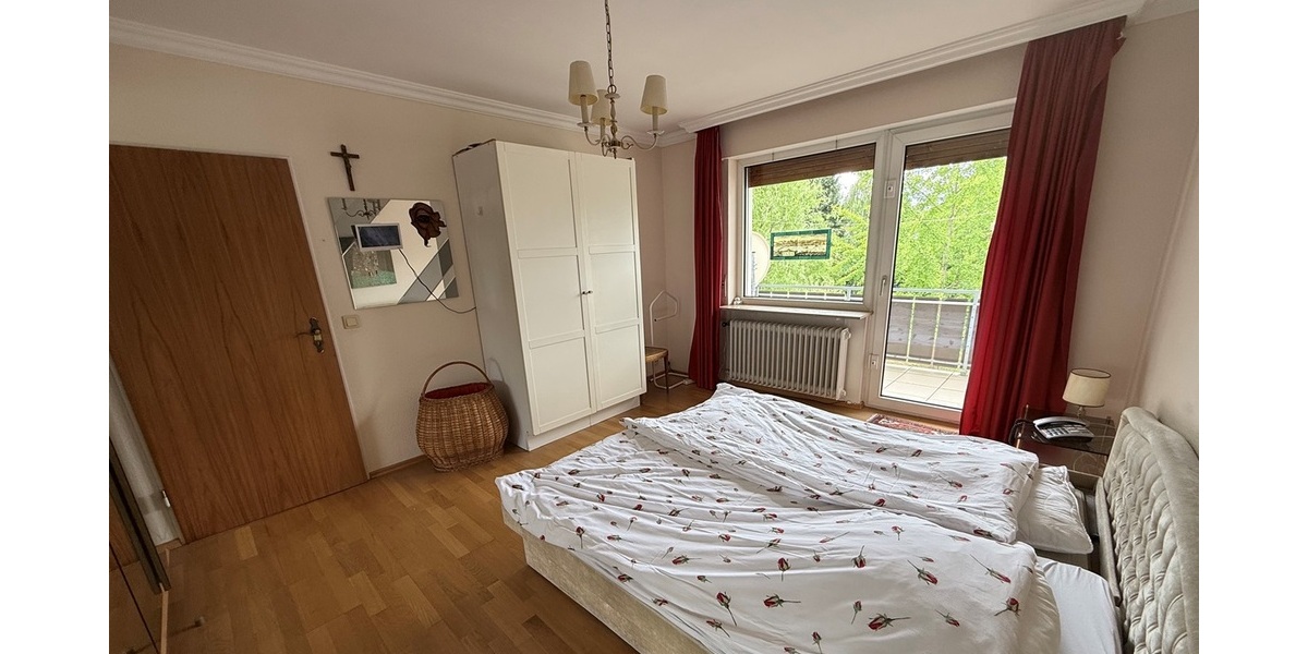 Schlafzimmer mit Balkon