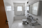 Neu-Isenburg: Großzügige 3 Zimmerwohnung mit Balkon und Garage! - Etagenwohnung Neu-Isenburg Isenburg | Angebot:27207973