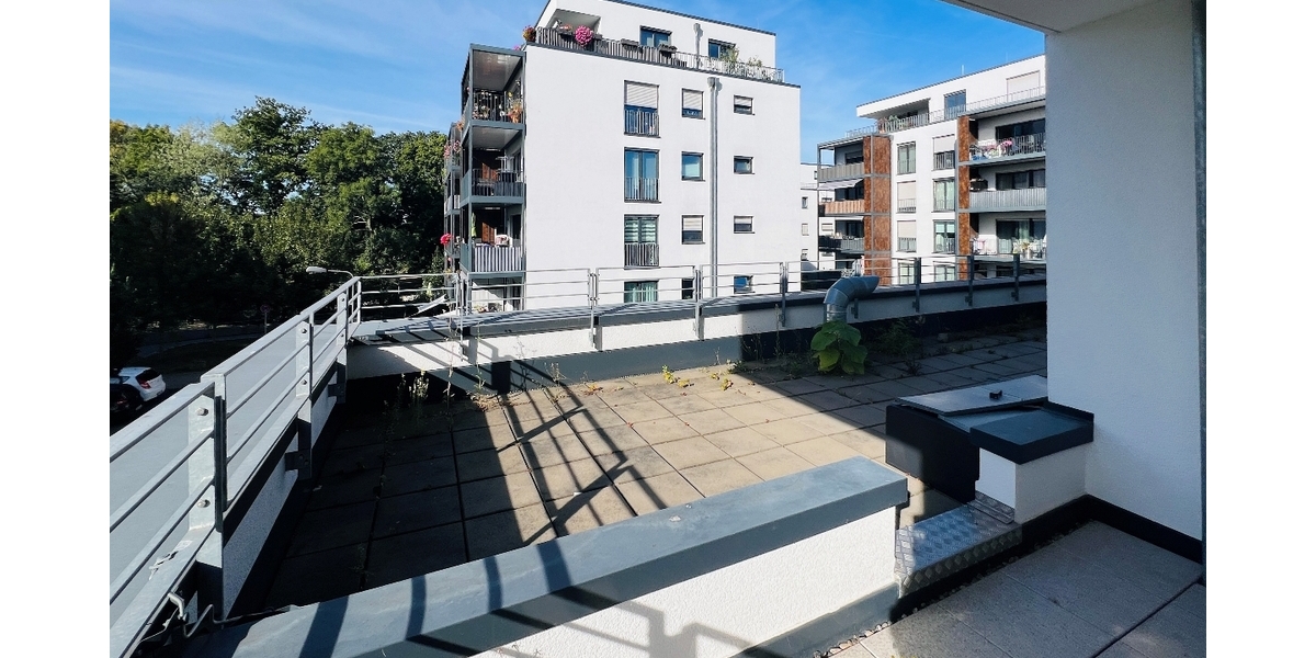 Gut geschnittene 2-Zimmer-Wohnung mit großer Dachterrasse in F-Unterliederbach! - Etagenwohnung Frankfurt am Main Unterliederbach | Angebot:27266002